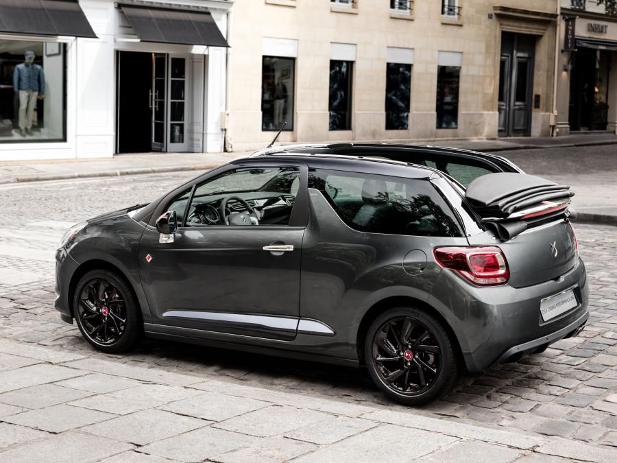  DS 3 Cabrio Performance Line 2016 года  (фото 2 из 20)